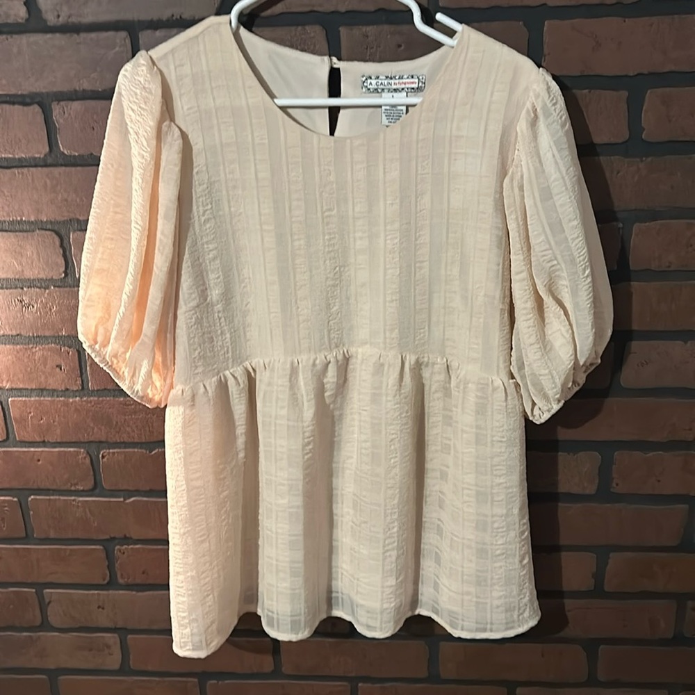Peplum half sleeve blouse